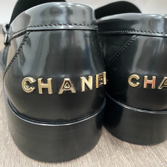 2023 CHANEL BLACK LEATHER LOAFERS OXFORD SHOES 38 NEW - Picture 9 of 14